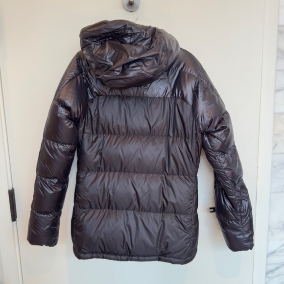 PATAGONIA Women's Black Down Hooded Coat/Jacket, "Fitz Roy" Style, LIKE NEW - Picture 3 of 7